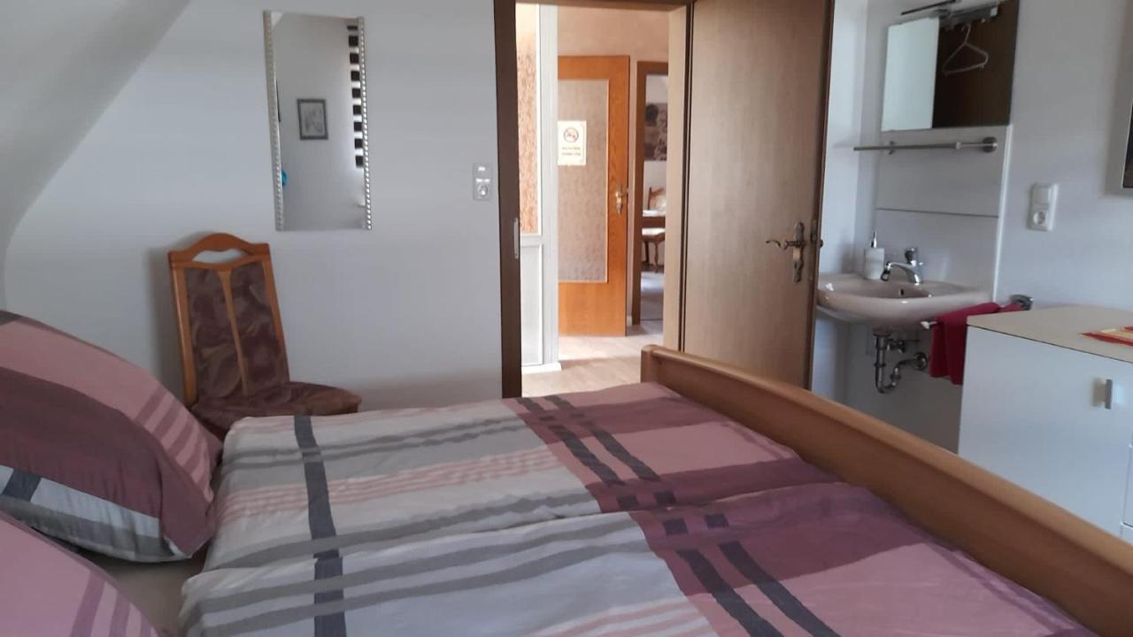 Ferienwohnung Am Brunnen Grossheubach Bagian luar foto